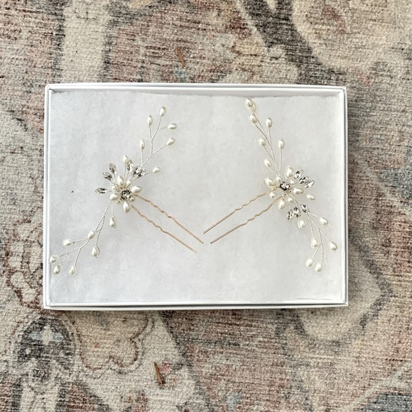 Accessories - item: Miss to Mrs. Contour Elegant Hair Pins